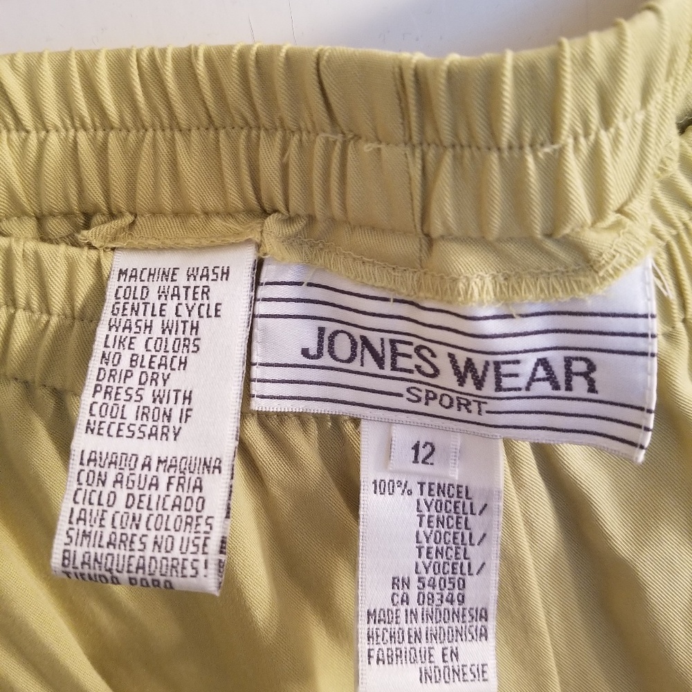New Jones Wear Sport Blouse & Pants Gem